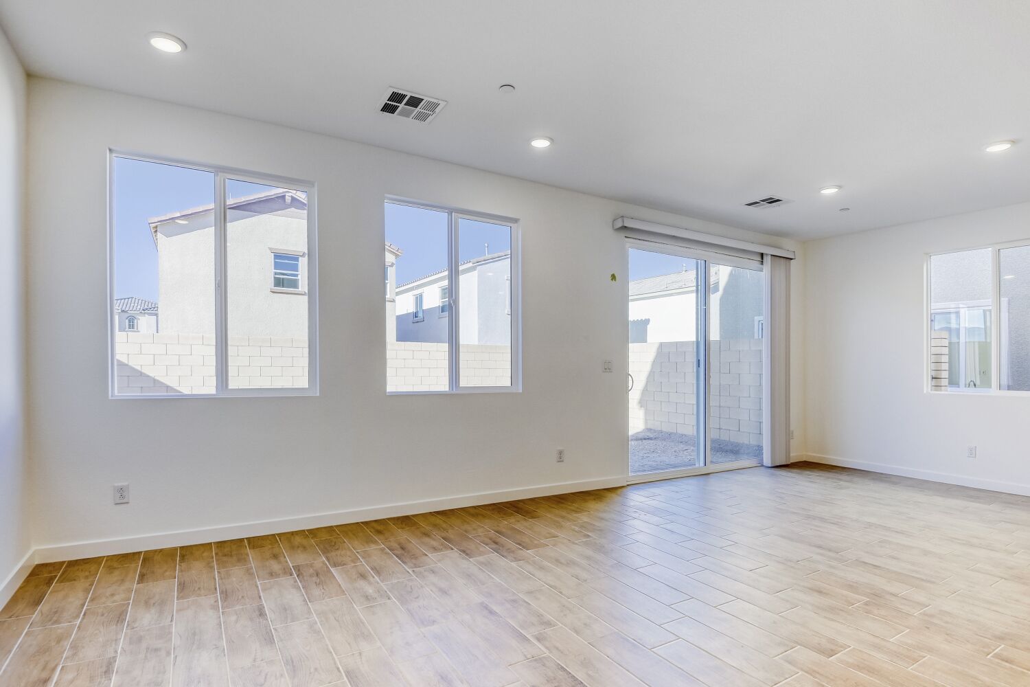 A room with windows.