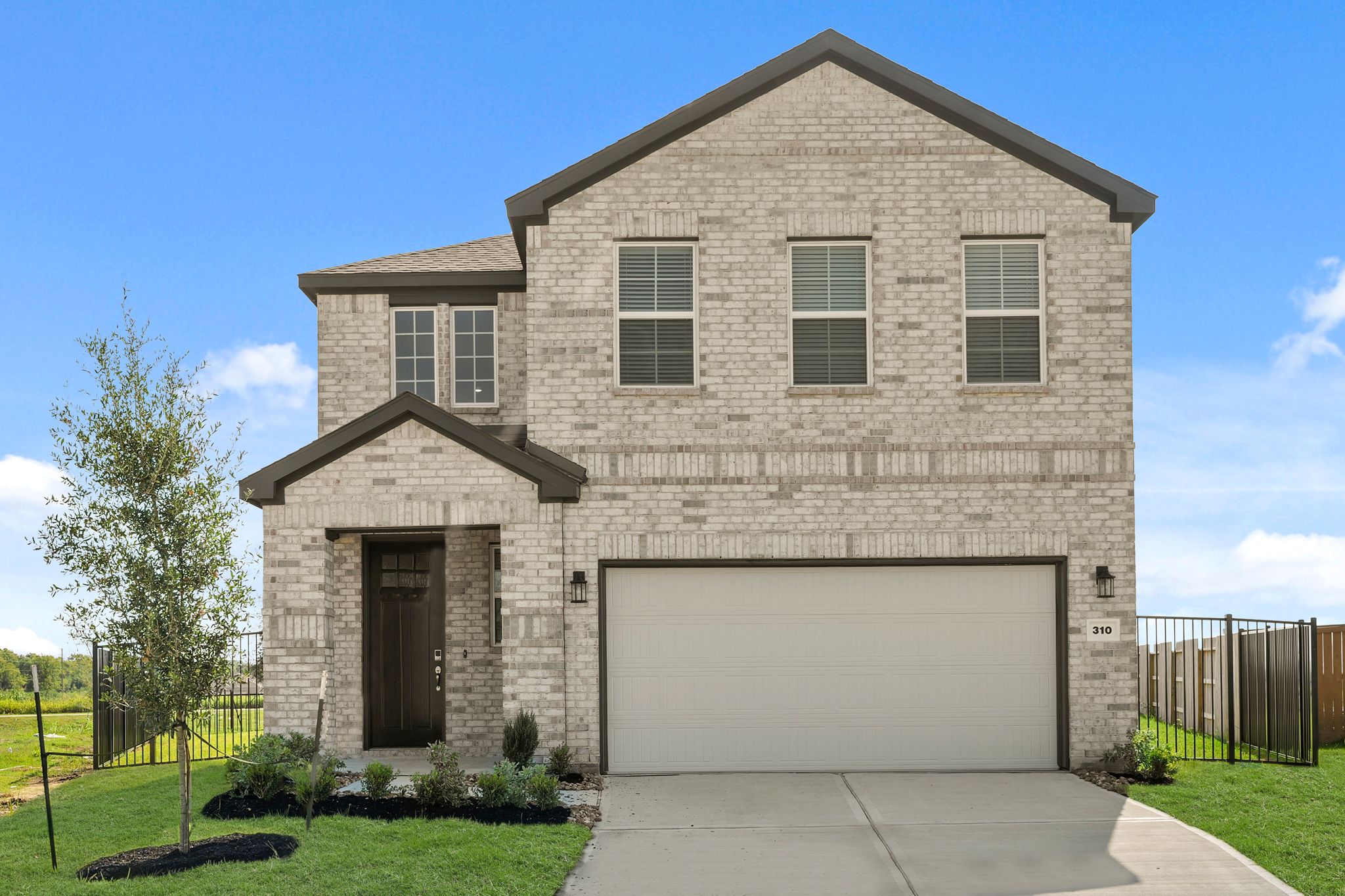 040139 310 Long Branch Drive